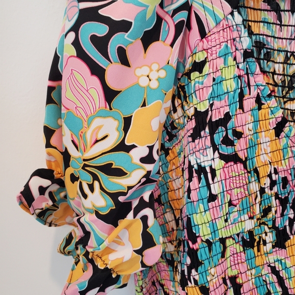 Jodifl Geometric Print Midi Dress Medium NWT - Picture 5 of 5